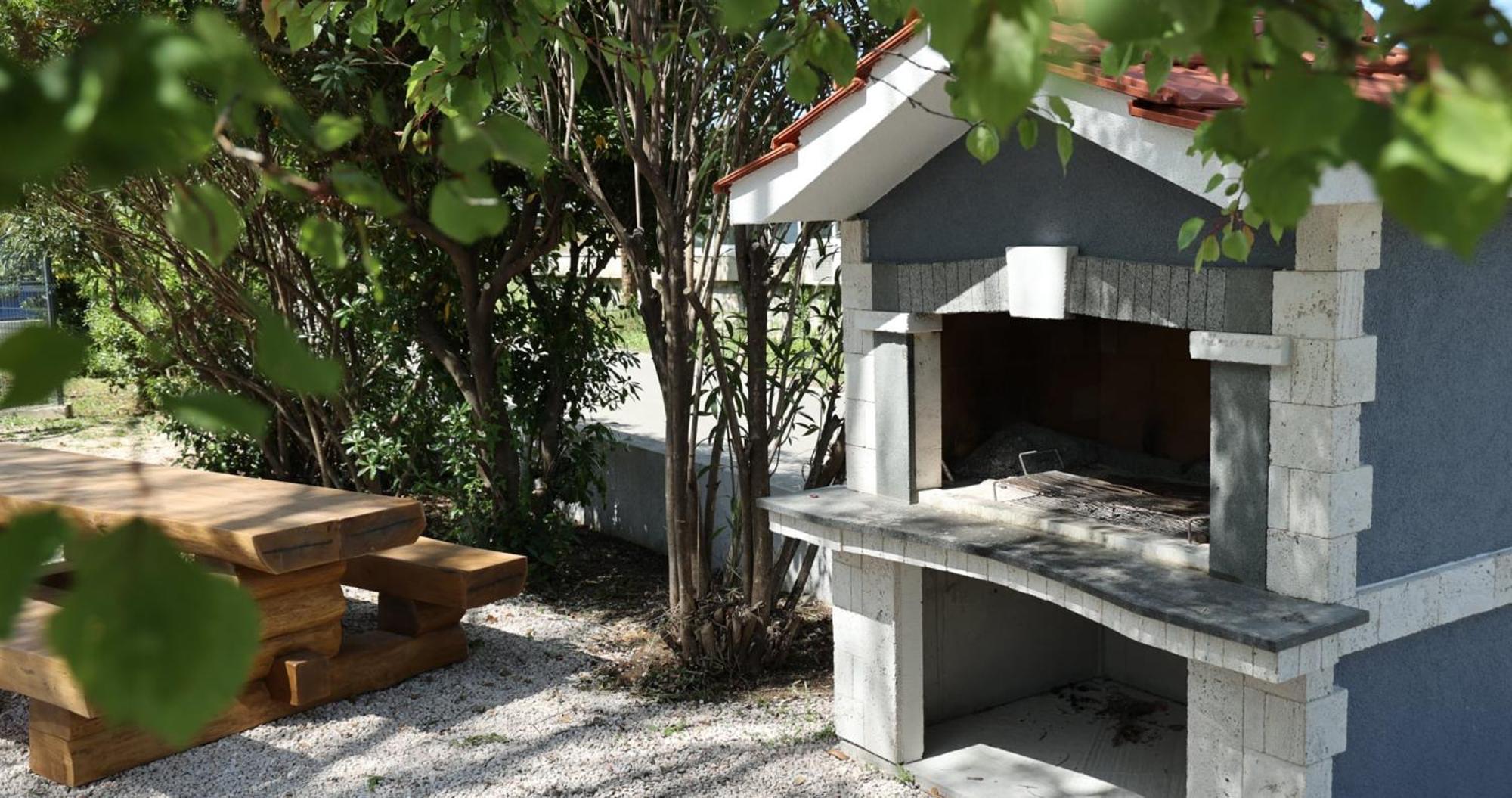 Hostel Spinut Split Exterior photo
