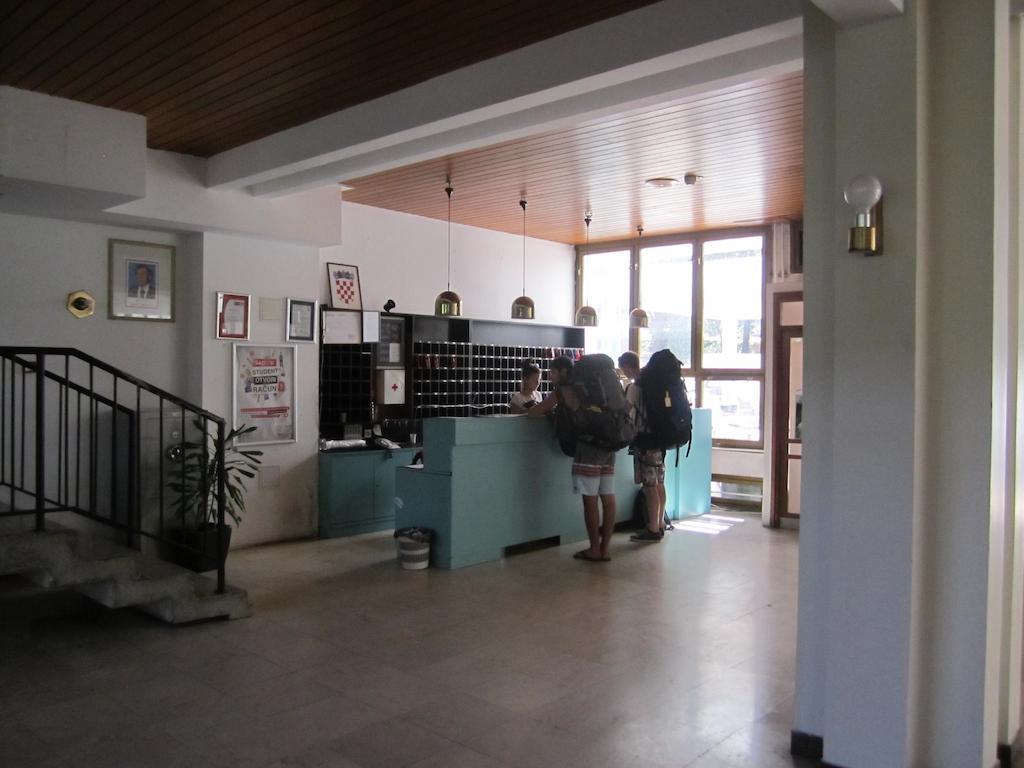 Hostel Spinut Split Exterior photo